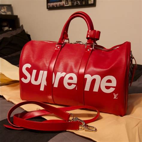 louis vuitton supreme duffle bag leather counterfeit